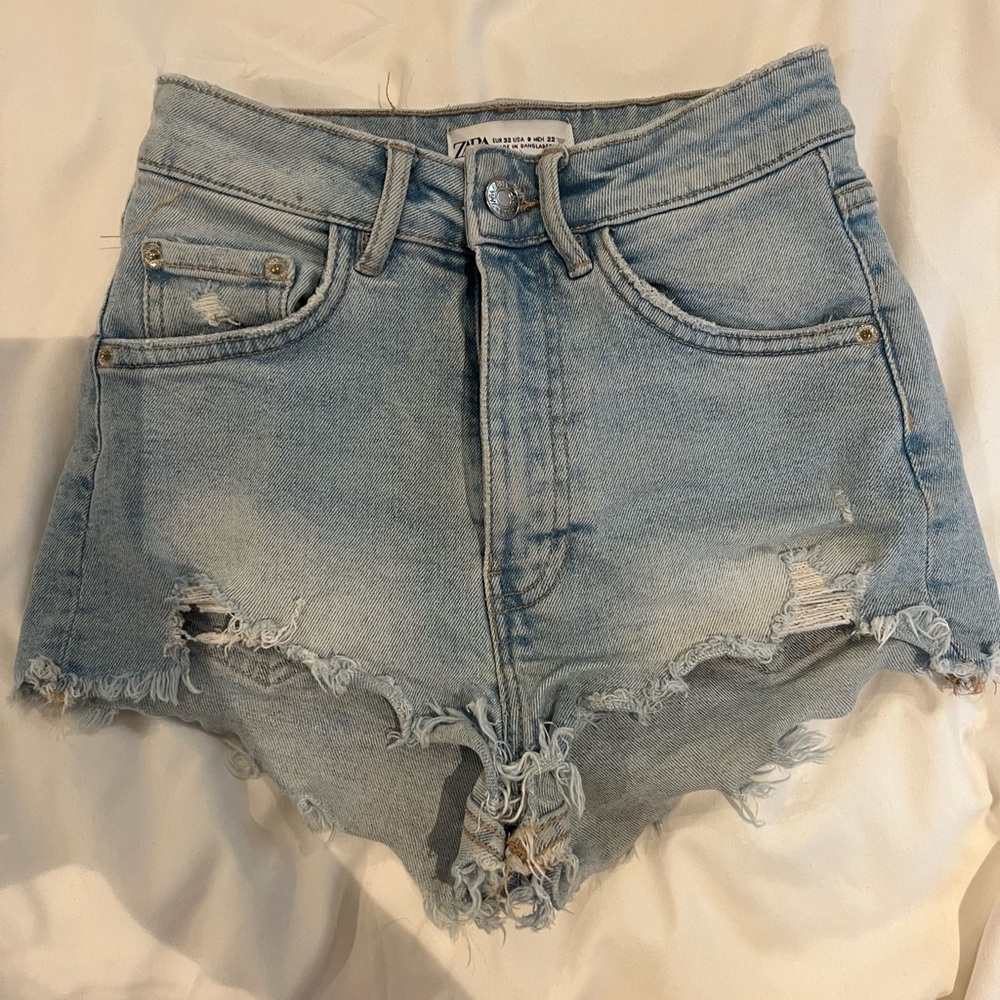 ZARA super popular shorts size 0